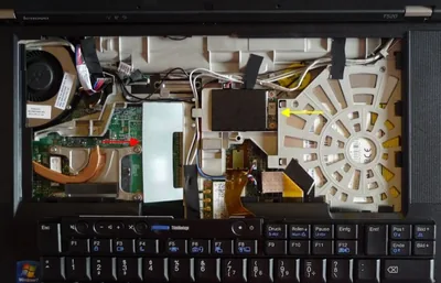 Lenovo Thinkpad T520 - keyboard removed